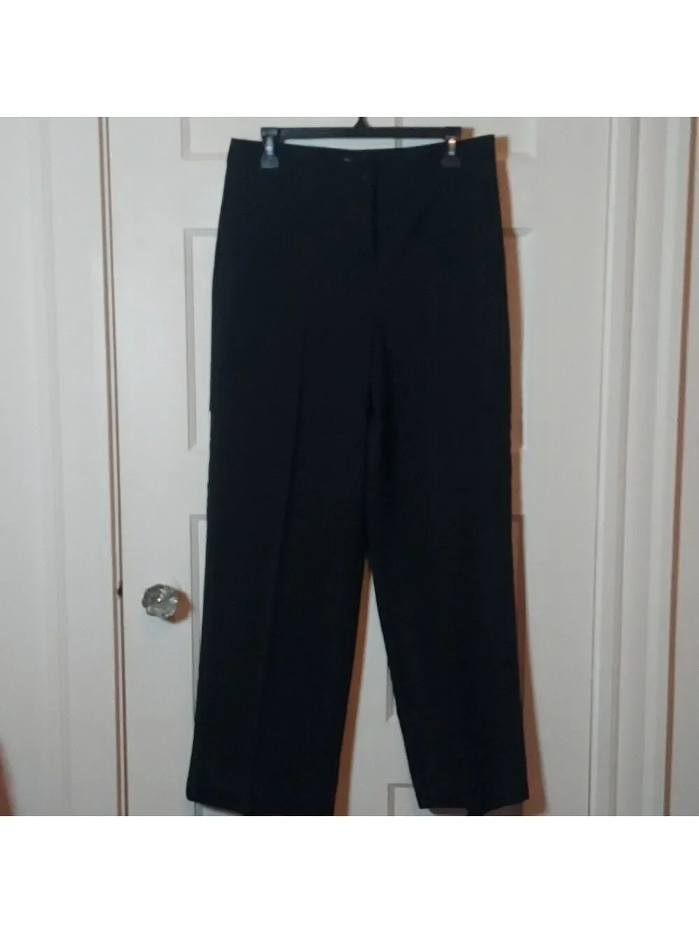 Theory Black Relaxed Fit Cargo Pants Size 6 NWOT